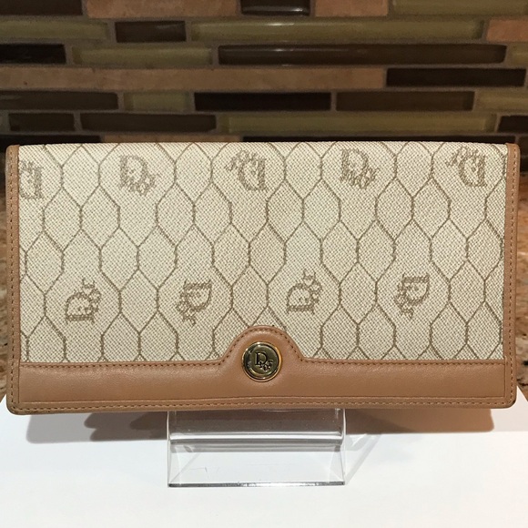 DIOR Honeycomb Leather Bifold Wallet 😍🔥 - Picture 10 of 17